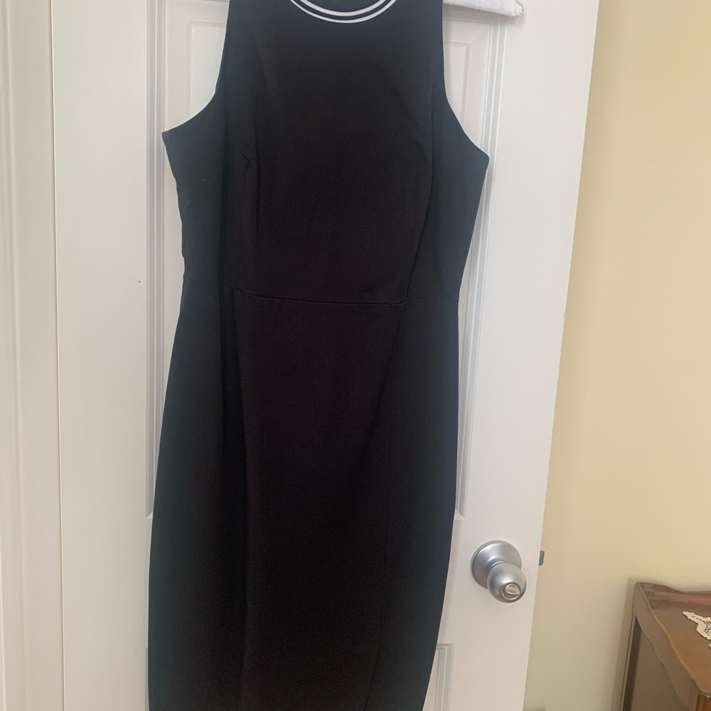 BANANA REPUBLIC BLACK SLEEVELESS DRESS